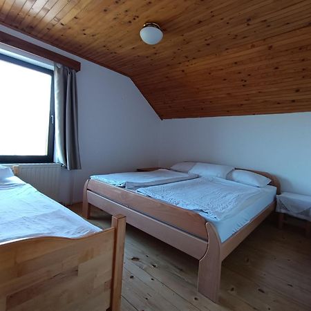 Вилла Tourist Farm Strle With Great Local Food Церкница Экстерьер фото